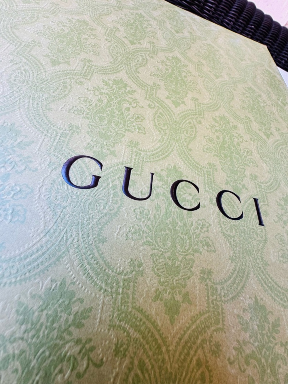Gucci Green Paisley Gift Box with Branded Ribbon - Picture 10 of 10